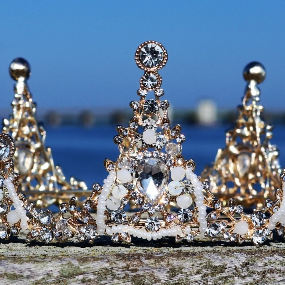 👑 Sparkling Princess White Opaque Crystal Crown ✨